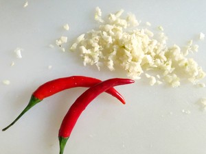减脂期吃不腻的西兰花（附万能调料汁配方）的做法 步骤2