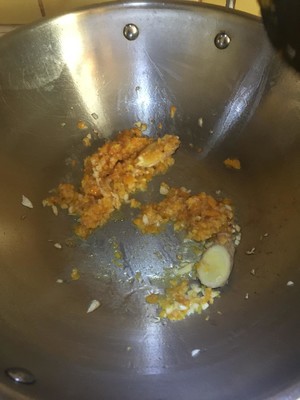 酸汤肥牛的做法 步骤3