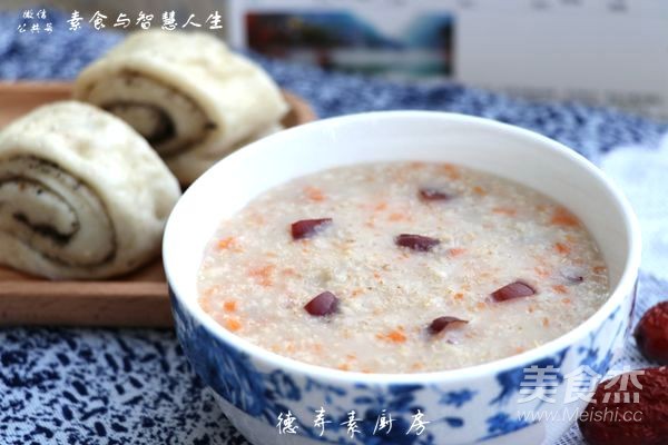 自然甘甜的大枣麦片粥成品图