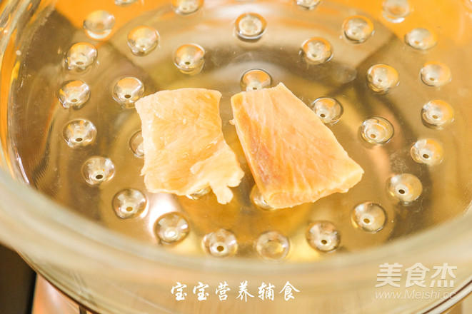 三文鱼藜麦粥的步骤
