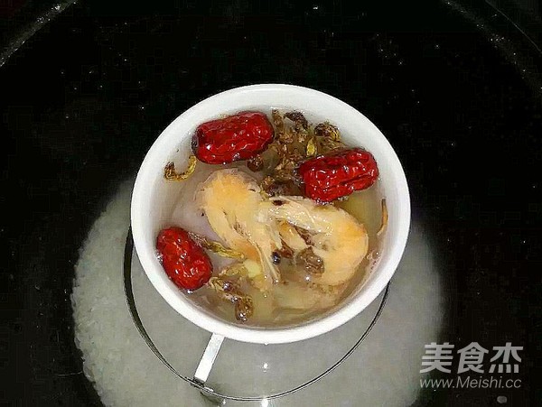 铁皮石斛肉汁汤的步骤