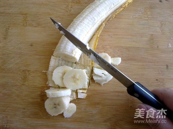 香蕉大米粥的步骤