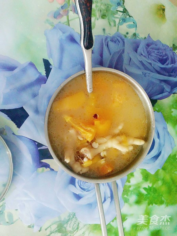 木瓜鸡爪丰胸去湿汤成品图