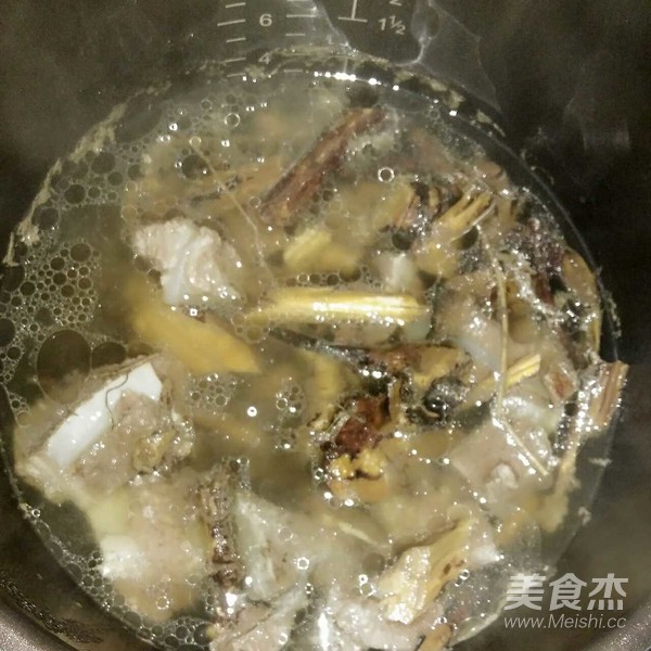 五指毛桃骨头汤成品图