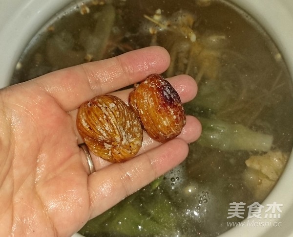 野苋菜头袪湿汤的步骤