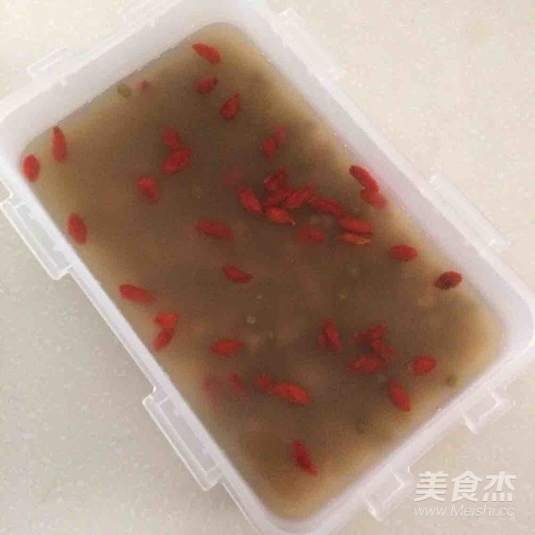 薏米绿豆汤成品图
