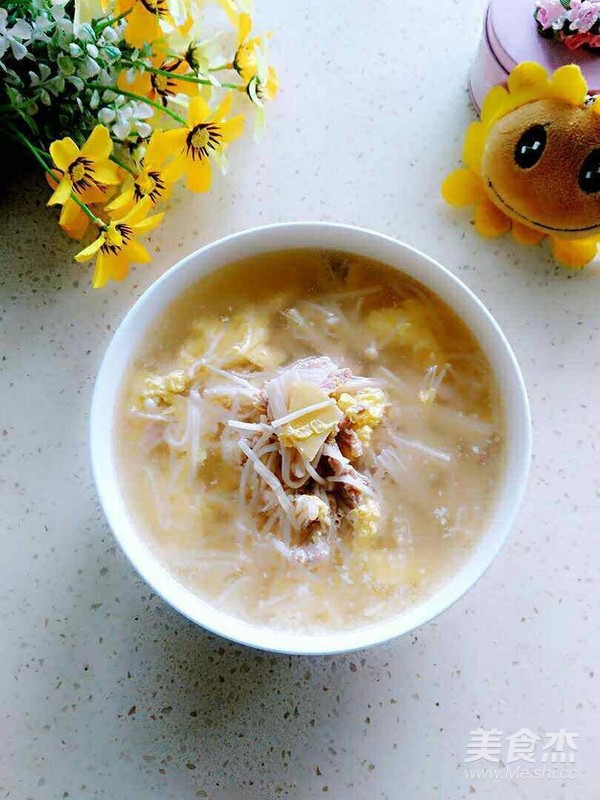 金针菇瘦肉鸡蛋汤成品图