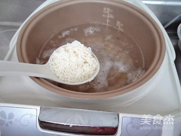双莲双米粥的步骤