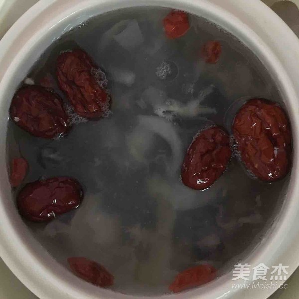 椰汁乌鸡汤的步骤