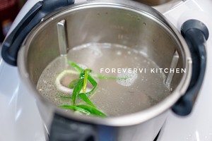 浓郁奶白的腌笃鲜（白汤的秘密）的做法 步骤3