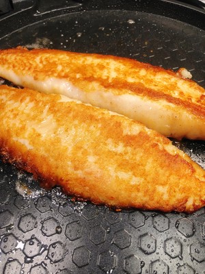 香煎巴沙鱼（龙利鱼）的做法 步骤11
