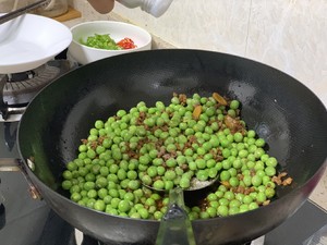超下饭的豌豆肉沫的做法 步骤9