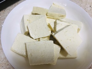 香煎老豆腐的做法 步骤1