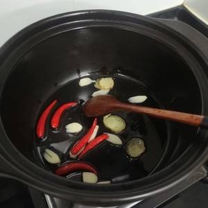 排骨土豆炖豆角（简单的东北经典炖菜）的做法 步骤4