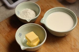 奶油炖菜--深夜食堂的做法 步骤1