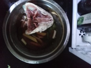 斑鱼炖菜的做法 步骤1