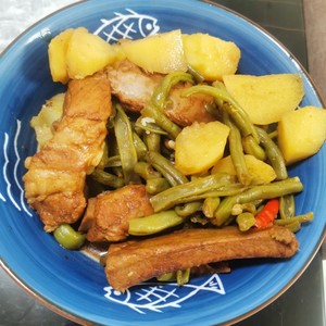 排骨土豆炖豆角（简单的东北经典炖菜）的做法 步骤10