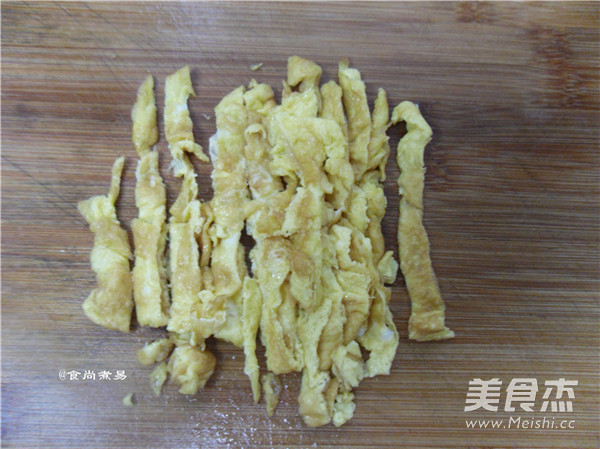 广东三丝炒河粉的步骤