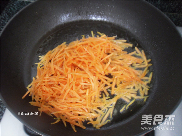 广东三丝炒河粉的步骤