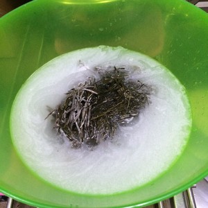 私房美味拌海带的做法 步骤2