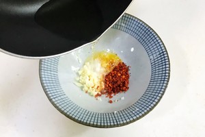 凉拌酸辣土豆丝的做法 步骤5