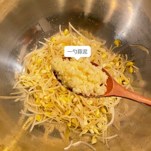 韩国家常小菜——拌豆芽的做法 步骤4