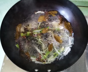 红油猪耳的做法 步骤2