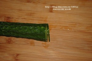 漂亮的黄瓜围片的做法 步骤2