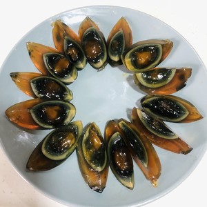 快手好吃凉菜～凉拌皮蛋的做法 步骤3