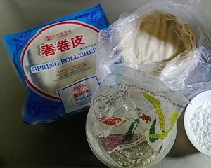 三丝春卷·馅料炒制的做法 步骤1