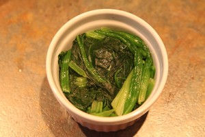姜汁菠菜的做法 步骤4