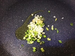 【最佳CP～】凉拌皮蛋豆腐✨的做法 步骤3