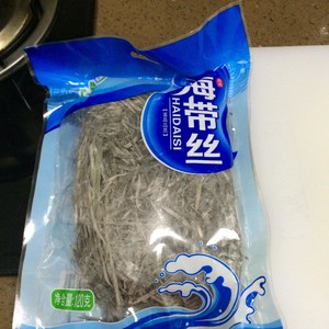 私房美味拌海带的做法 步骤1