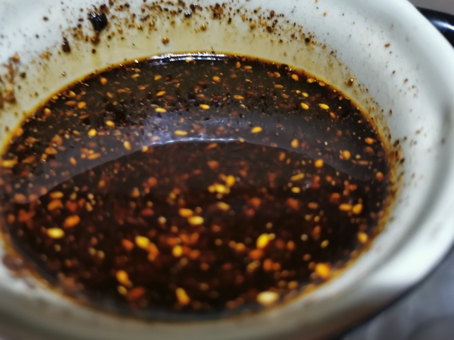 正宗秘制川味辣椒油——适合各种凉拌菜的做法