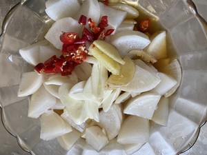 开胃爽口的小咸菜，脆爽萝卜夹的做法 步骤9