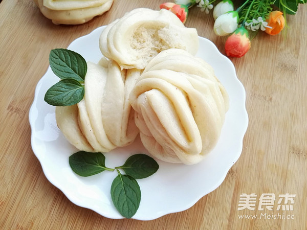 椒盐花卷成品图