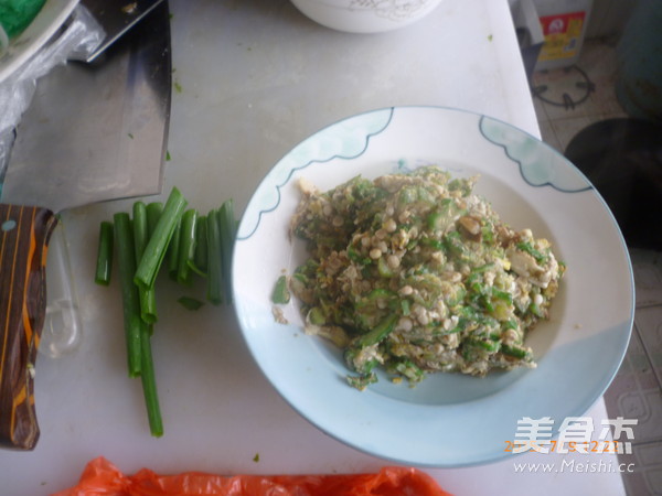 鸡蛋虾酱炒秋葵成品图