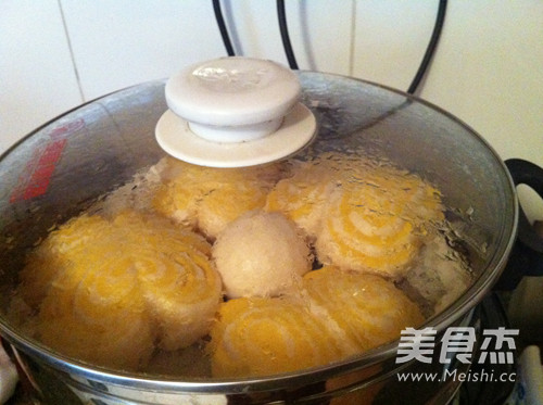 山东馒头之枸杞蝴蝶卷的步骤