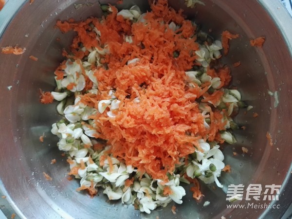 槐花饼的步骤