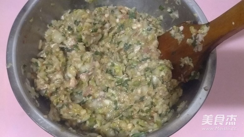 卷心菜酱肉包子的步骤