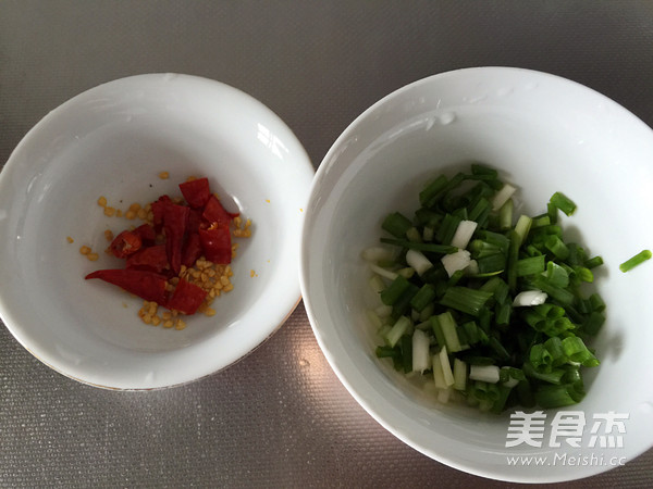 陕西油泼面的步骤