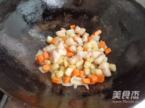 陕西裤带面的步骤