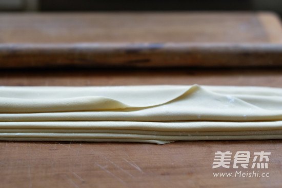 陕西油泼裤带面的步骤
