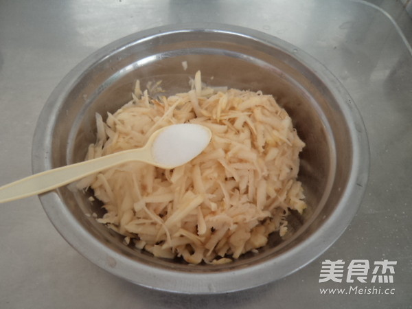 陕北洋芋擦擦的步骤