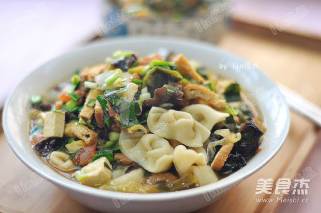 特色臊子馄饨成品图