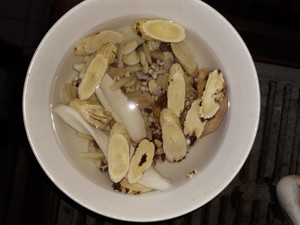 袪湿汤的做法 步骤3