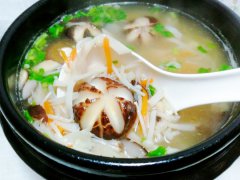 三鲜菌菇汤