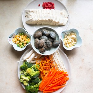 蛤蜊豆腐汤(减肥)的做法 步骤1