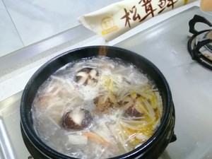 三鲜菌菇汤的做法 步骤7