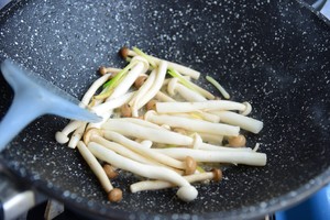 比小鲜肉还鲜的海鲜豆腐的做法 步骤7